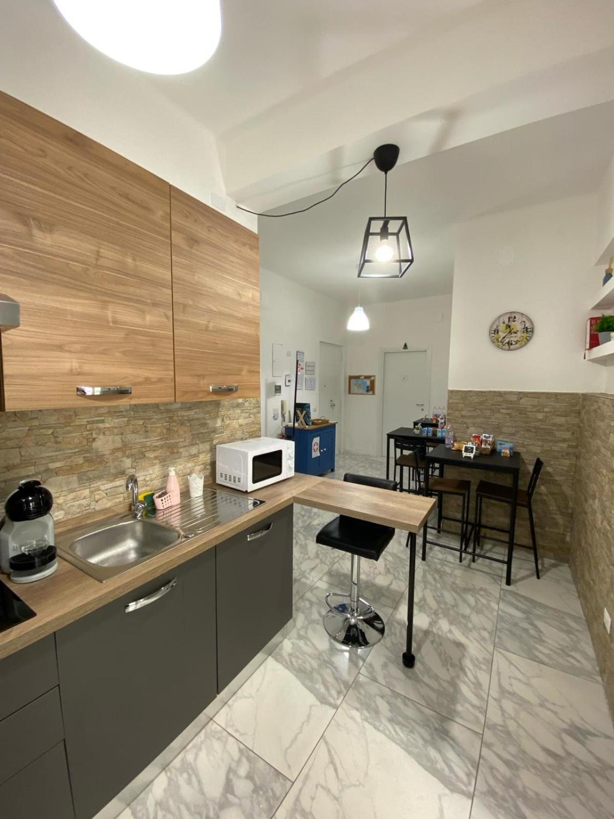 Ennio Rooms Бари Екстериор снимка