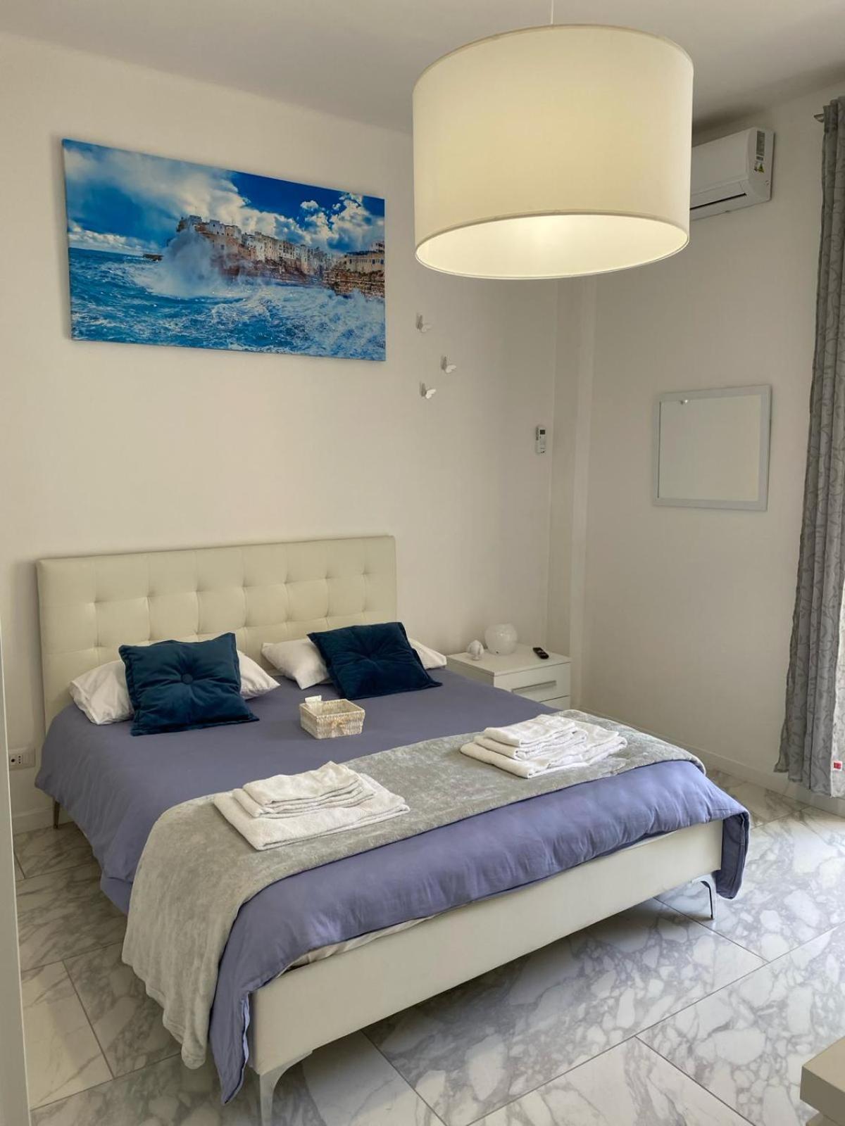 Ennio Rooms Бари Екстериор снимка