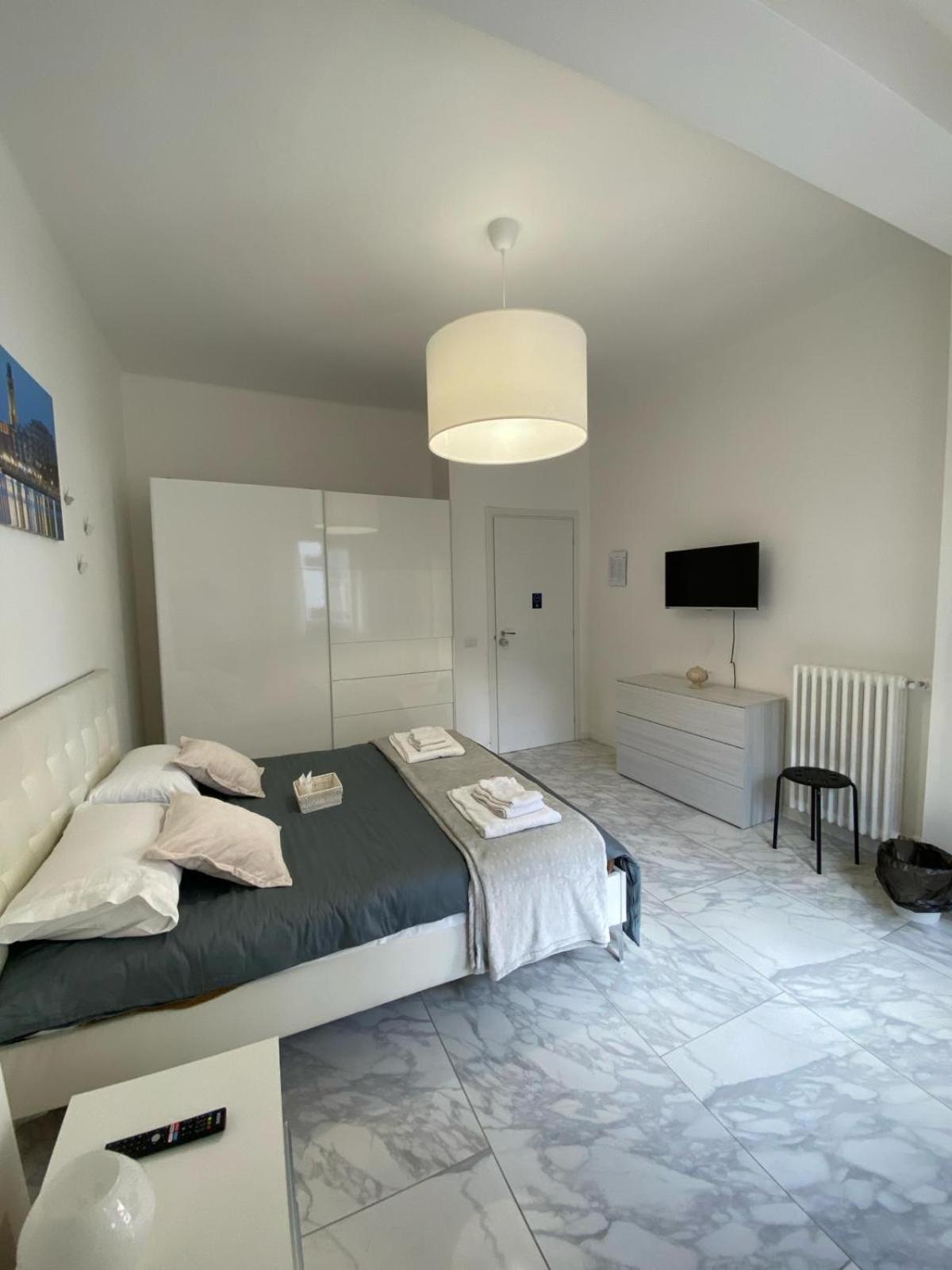 Ennio Rooms Бари Екстериор снимка