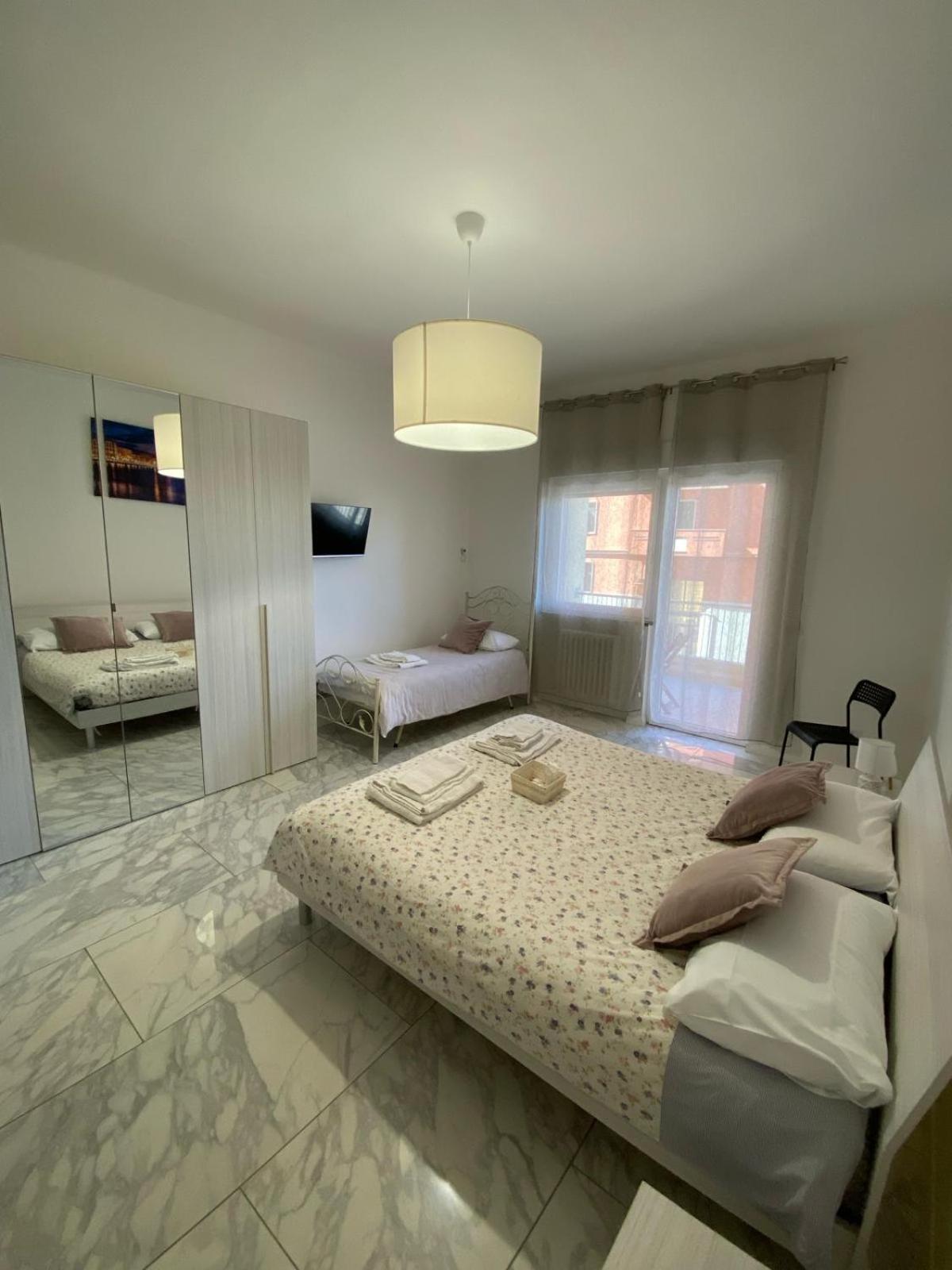 Ennio Rooms Бари Екстериор снимка