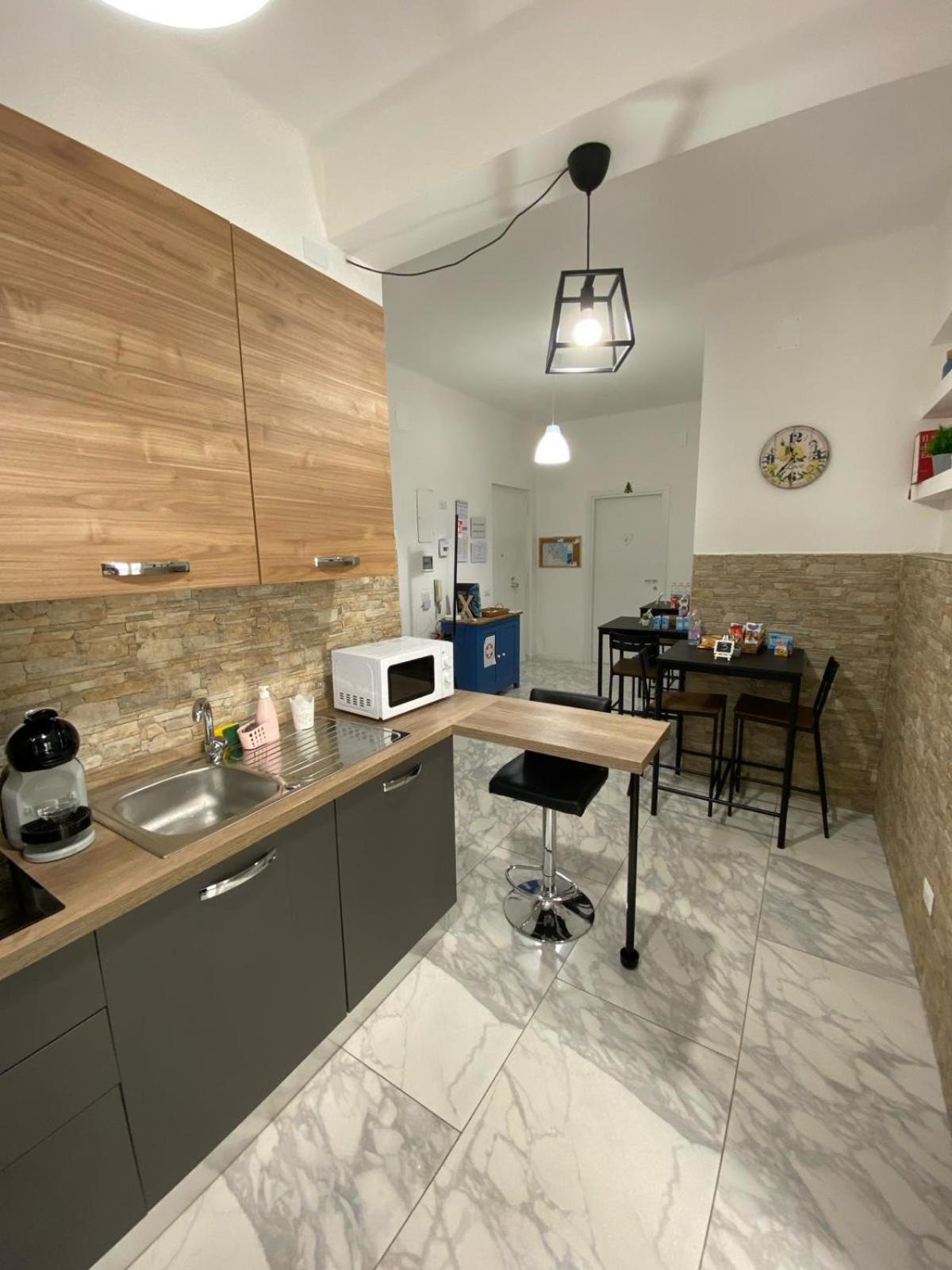 Ennio Rooms Бари Екстериор снимка