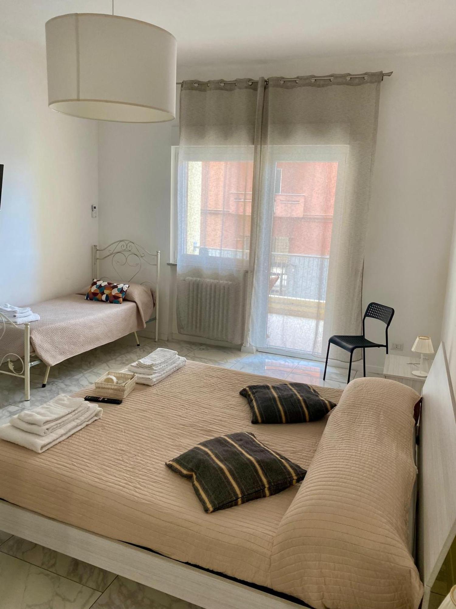 Ennio Rooms Бари Екстериор снимка